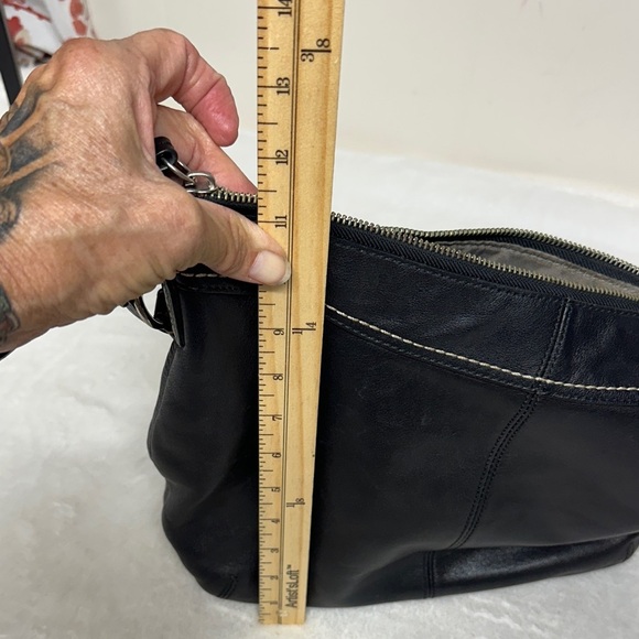 Coach Black Leather Hobo Bag with detachable crossbody strap - Picture 8 of 13